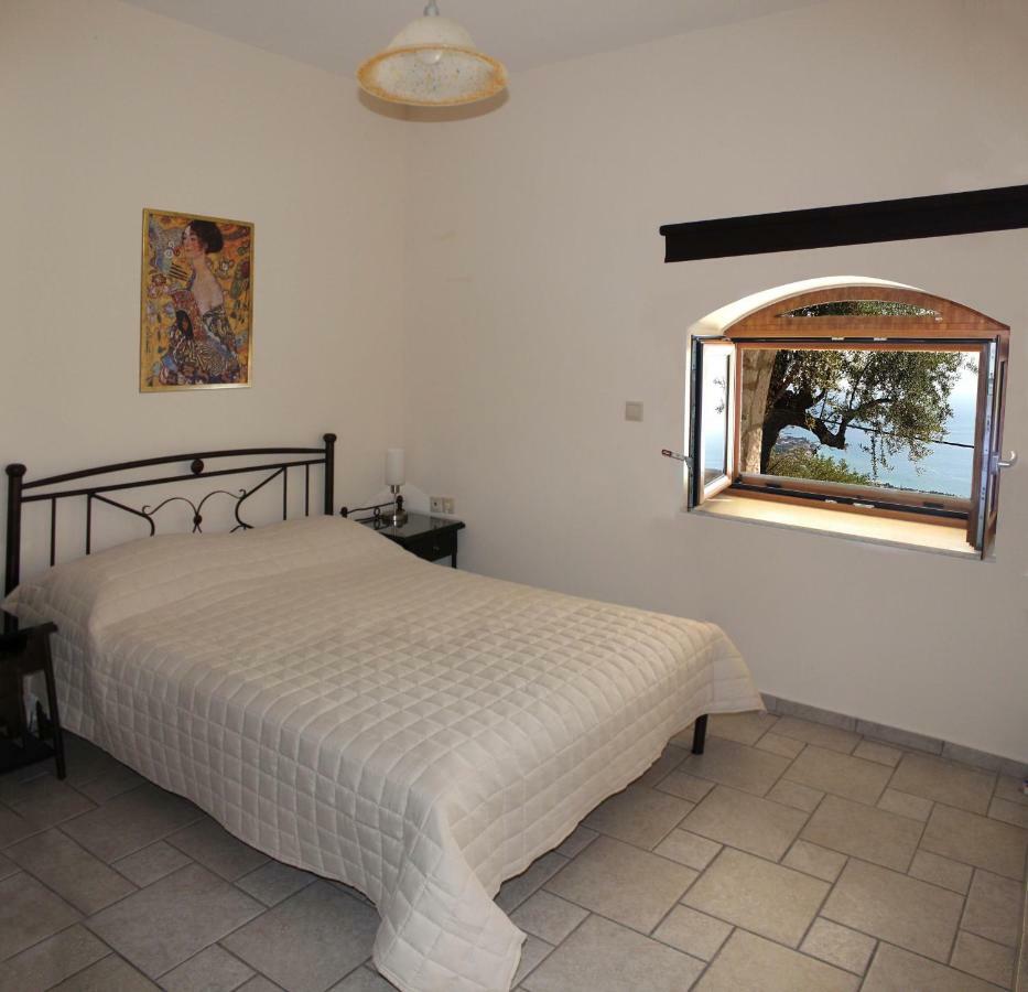 Olive Stonehouses Kalamata Eksteriør billede